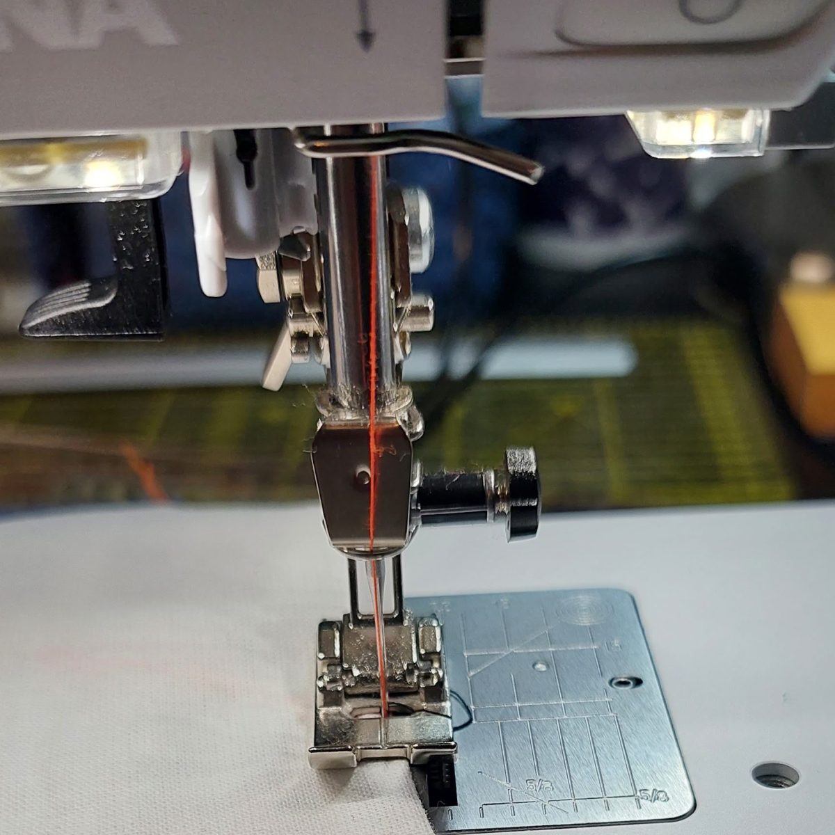 Welke type naald heb je nodig voor een bepaalde stof in de naaimachine? + Download ABC-boekje&nbsp;Schmetz