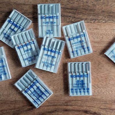 Welke type naald heb je nodig voor een bepaalde stof in de naaimachine? + Download ABC-boekje&nbsp;Schmetz